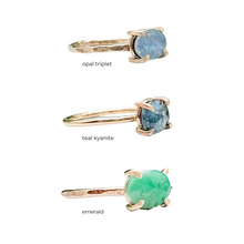 Load image into Gallery viewer, Emerald 6x8 Oval Ring
