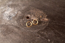 Load image into Gallery viewer, Thin Small Circle Stud Earrings