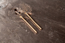 Load image into Gallery viewer, Smooth Vertical Bar Dangle Earrings