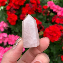 Load image into Gallery viewer, rose quartz small points
