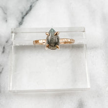 Load image into Gallery viewer, Small Labradorite Pear Ring