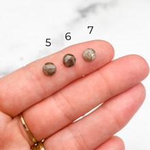 Load image into Gallery viewer, Diamond Ring - You choose your natural diamond!