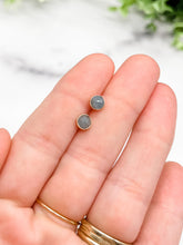 Load image into Gallery viewer, Sapphire Studs
