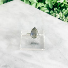 Load image into Gallery viewer, Pear Labradorite Ring