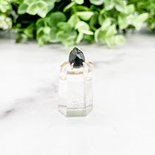 Load image into Gallery viewer, Rose Cut Pear Onyx Ring