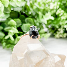 Load image into Gallery viewer, Pear Spinel Ring - Large