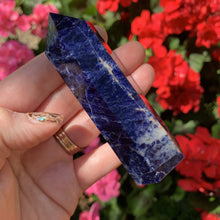 Load image into Gallery viewer, sodalite points