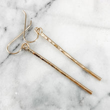 Load image into Gallery viewer, Hammered Vertical Bar Dangle Earrings